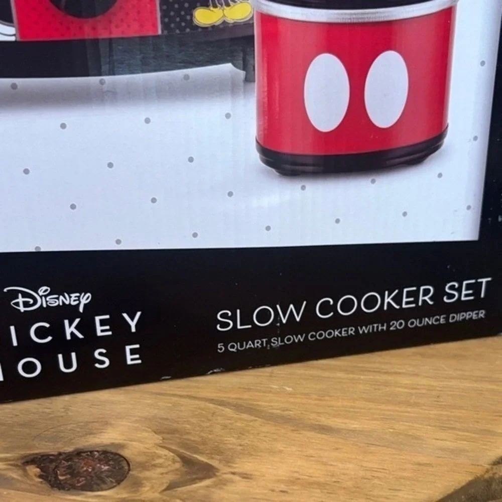 Disney Mickey Mouse Slow Cooker Set:5-Quart Oval & 20-Ounce Dipper Black Red NIB